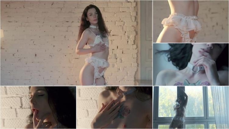 Alessia Moore - Beautiful Light Erotica [2020 | 1920x1080]