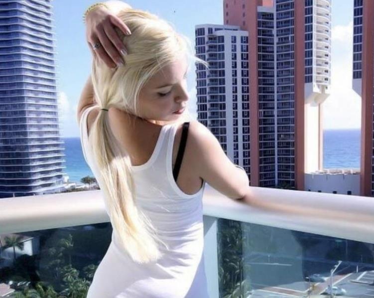 Alex  - Blonde Girl Fuck In Dubai [2020 | SD] - TeenSkeet