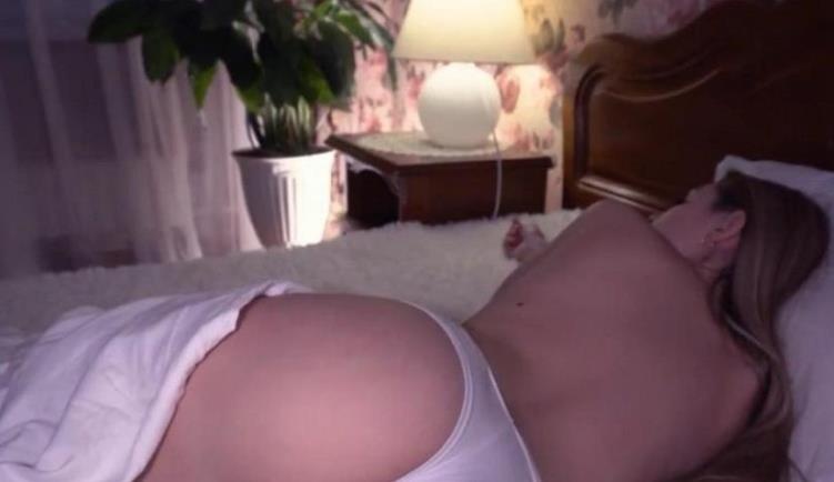 Luxurymur - Hot And Naked Stepmom [2020 | HD] - Amateurporn