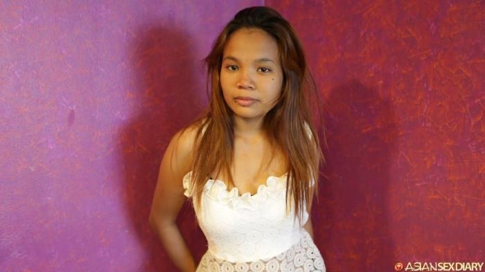 May: Cute 18yo Thai girl-next-door, fresh from the province! [2022 | FullHD]