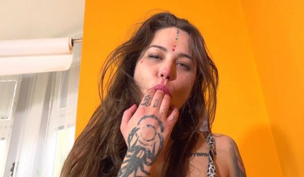 Mari Galore - Tattooed brunette sex goddess banged hard - E67 [2022 | UltraHD/2K]