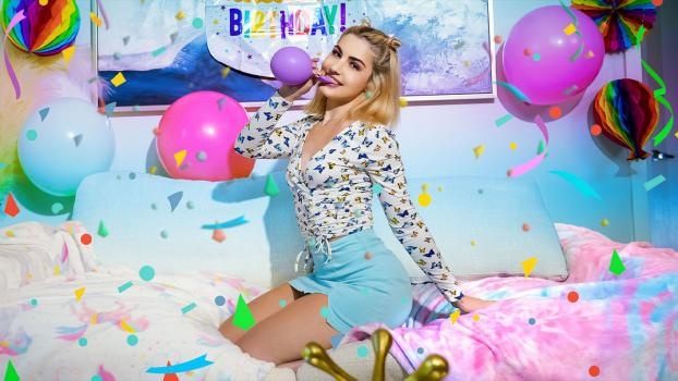 Chanel Camryn - Early To The Party [2022 | FullHD]