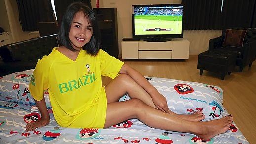 Lily Koh - World Cup Babymaker 2x Creampie No Cleanup [2022 | FullHD]