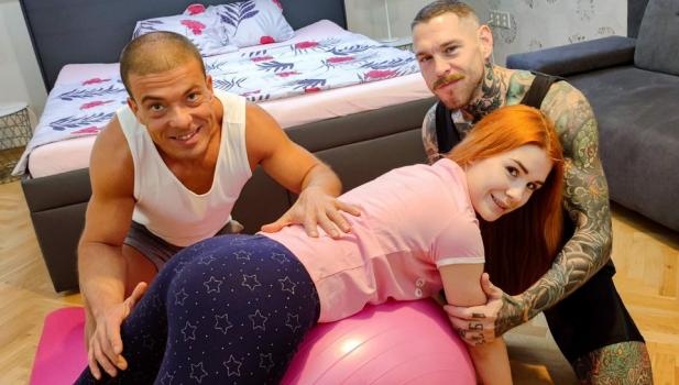 Kiara Love - Submissive Redhead Squirts in First Anal Threesome [2023 | FullHD]