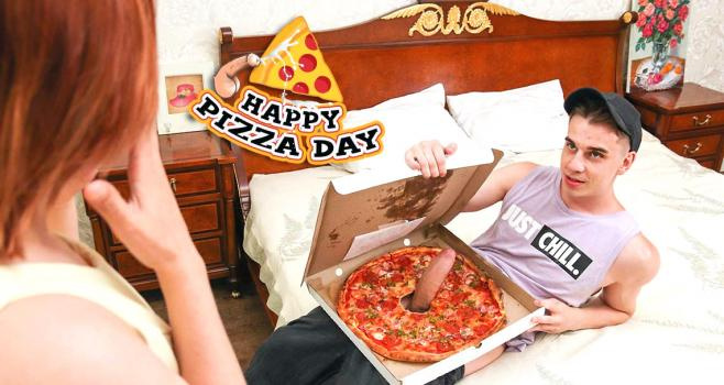 Violet Clarke - Pepperoni pizza day [2023 | FullHD]